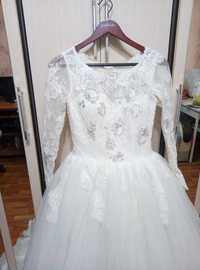 Свадебное платье 5 000 тг