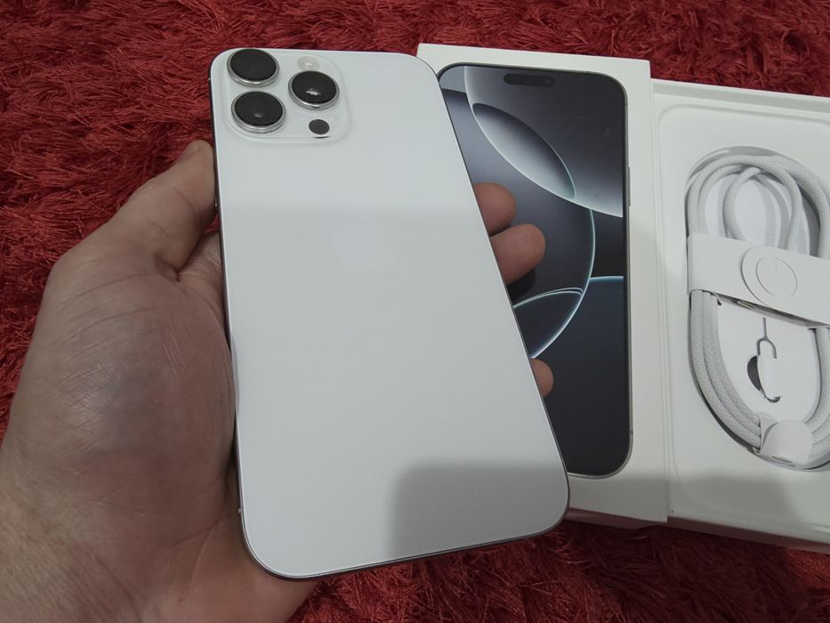 -Iphone 16Pro Max, ca Nou, 256Gb, 8Ram, Silver Titanium, ireprosabil,