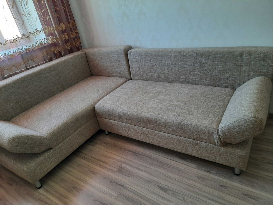 Продам раскладной диван размер большой