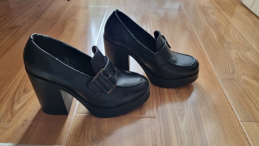 Pantofi de piele tip mocasin