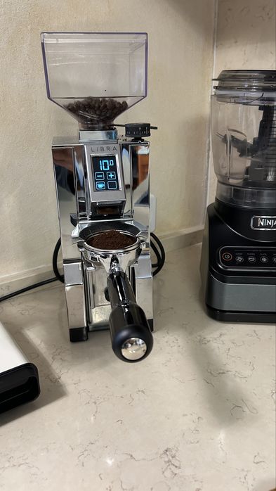 Eureka Mignon Libra 16CR - еспресо  кафемелачка с плоски дискове