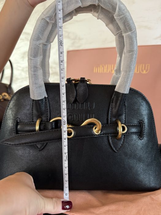 Miu miu чанта ест.кожа пълен комплект 299лв