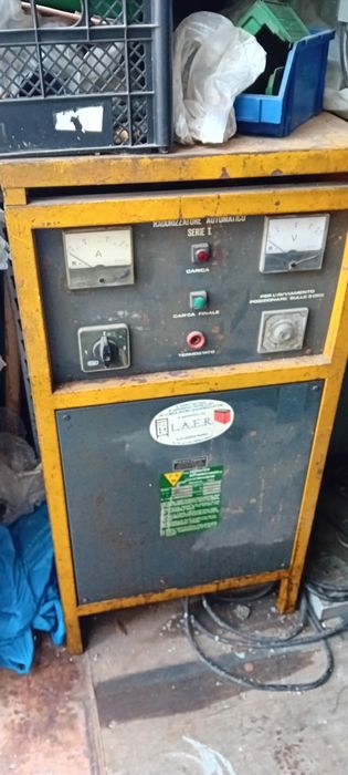 Liza electrica cu statie de incarcare 380 v