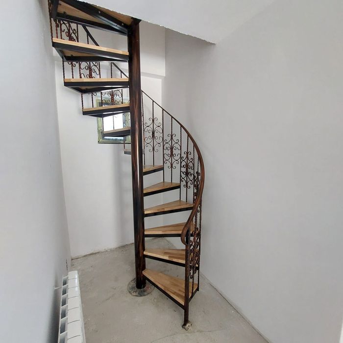 Scari metalice de interior și exterior