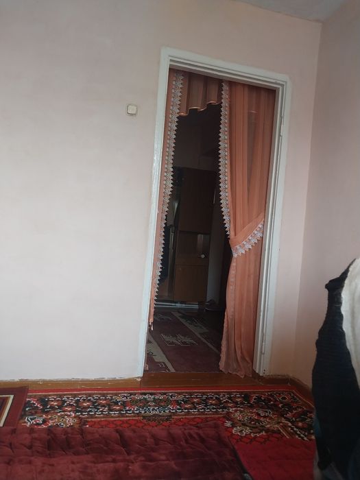 Квартира 1 ком. Переделанный на 2 х ком в г. Янгиюль Артикова. 4 этаж