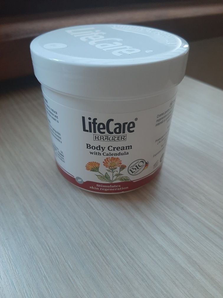 Crema de corp cu galbenele
