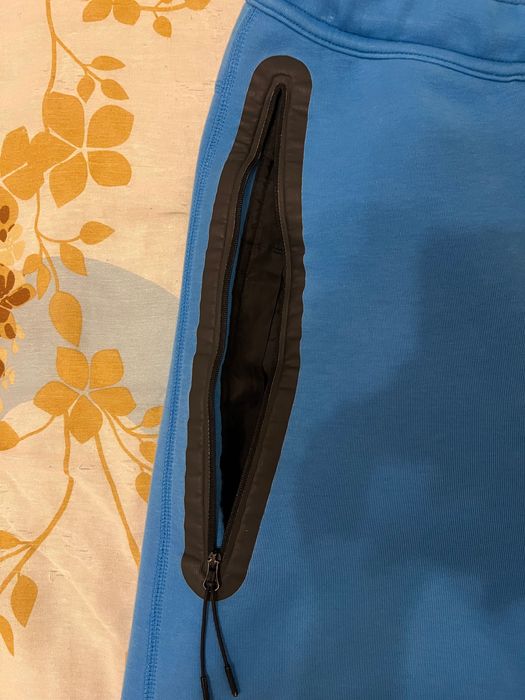 Nike Tech Fleece М размер