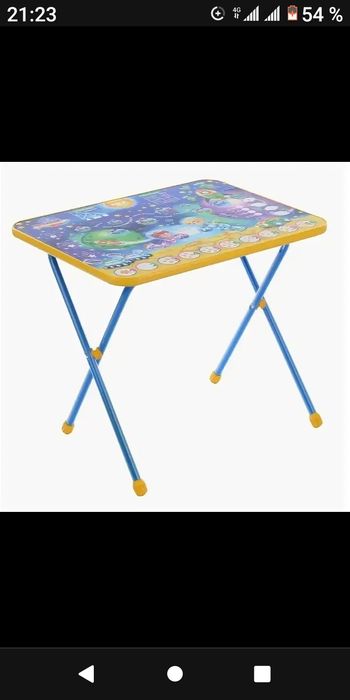 Детский стол на втором фото