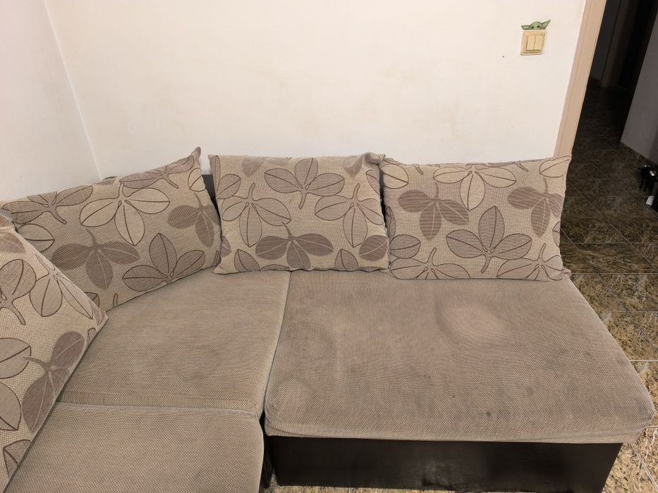 Подарявам голям ъглов диван