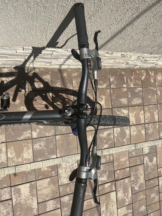 Bicicletă MTB Stevens cu suspensie față-spate – RockShox