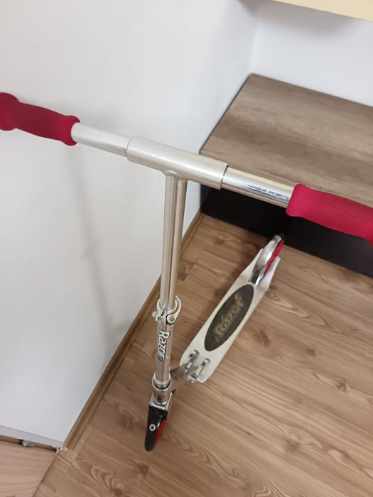 Vand trotineta Razor A5 lux red