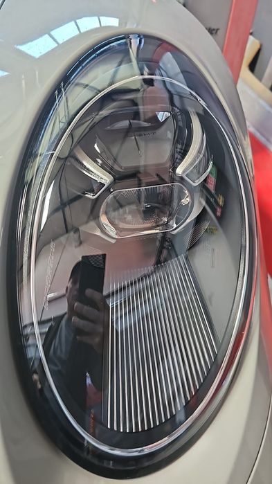 Faruri second hand stanga + dreapta (spart, dar ok) Porsche 991 / 992