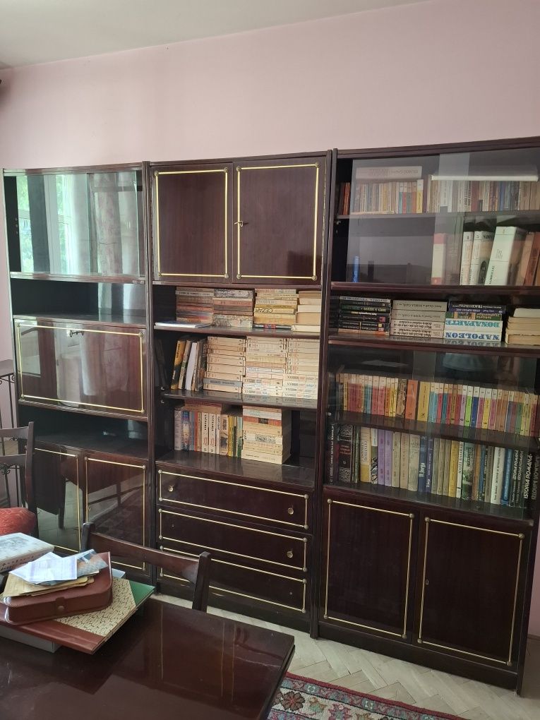 Mobila  lemn masiv- biblioteca