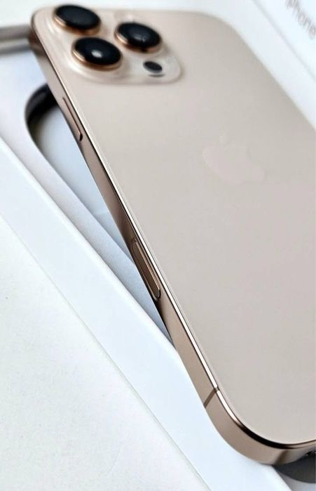 iPhone 16 PRO MAX de 256 GB ca NOU cu 100% Bateria