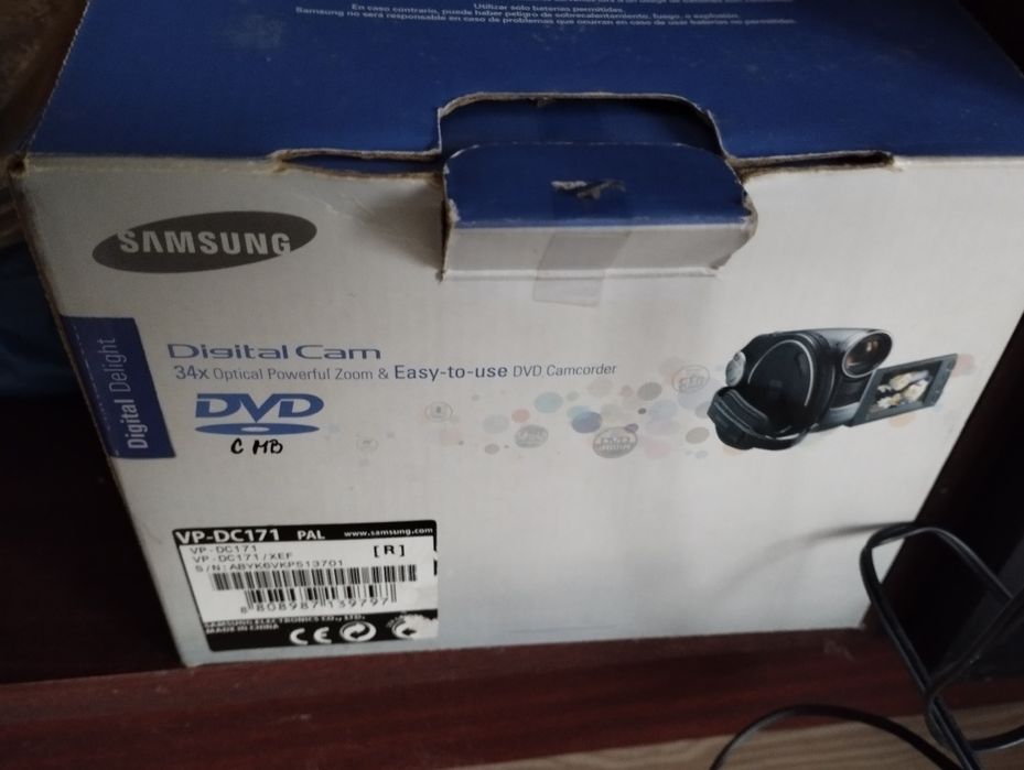 DVD camcorder și aparat foto