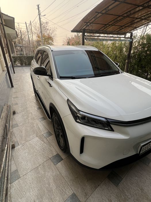 Dong feng Fengon S 508 restayling