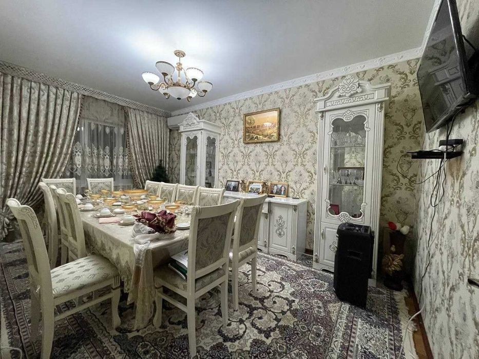 Чиланзар - 15 кв 4/5/5  под евроремонт всё раздельное балк 2х6,  82 м2