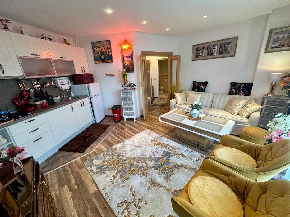 Продава се Двустаен апартамент в к.к. Слънчев бряг - 60 кв.м за 2332 €/кв.м - Снимка #1