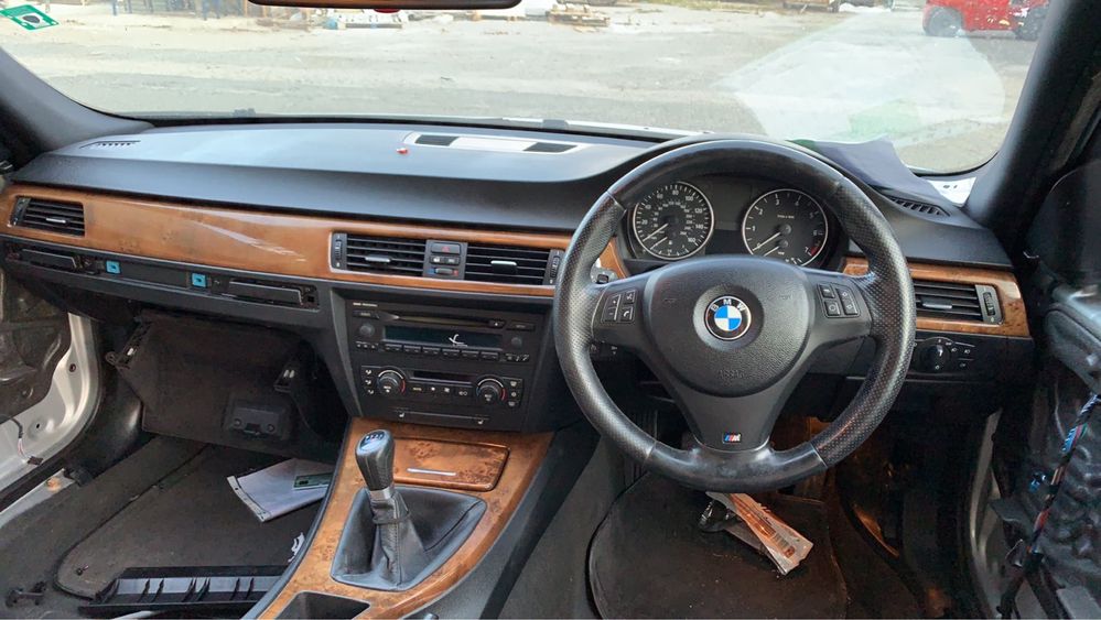 Продаваме на части бмв е90 320и 150кс. Bmw e90 320i 150hp.