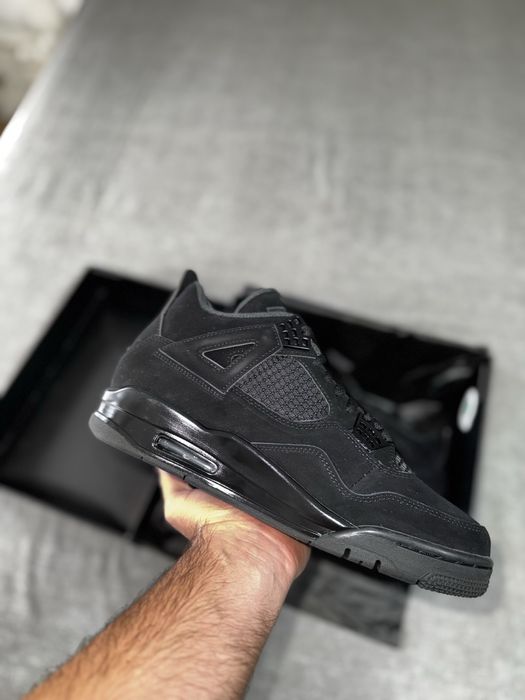 Air Jordan 4 Black Cat