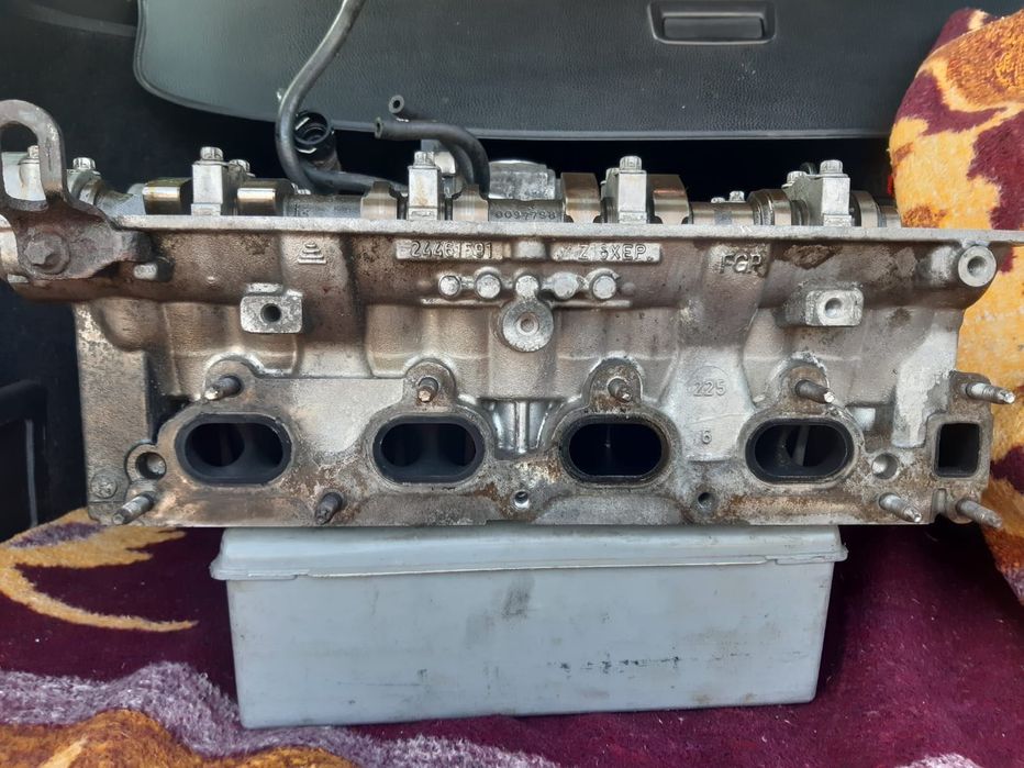 Глава за опел зафира 1.6 4 цилиндров двигател
