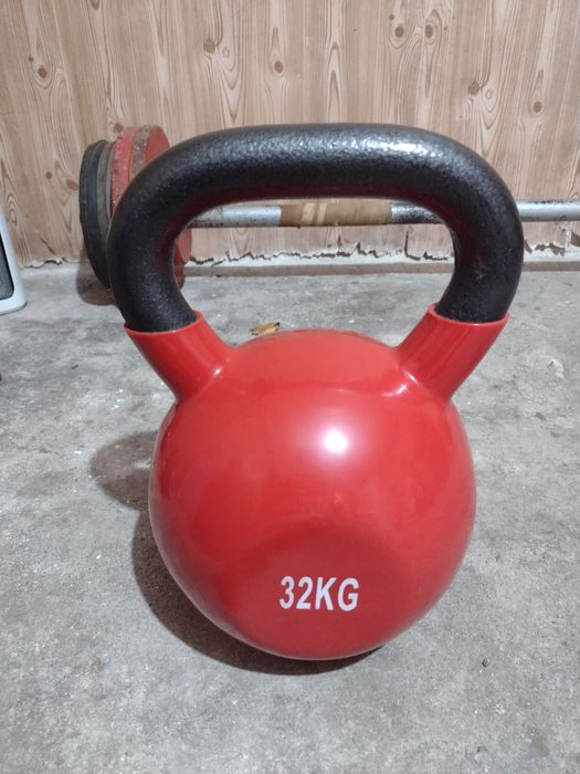 Фитнес комплект, пудовки и стойки за лицеви