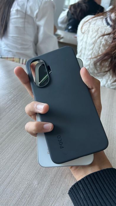 Poco f7     новый