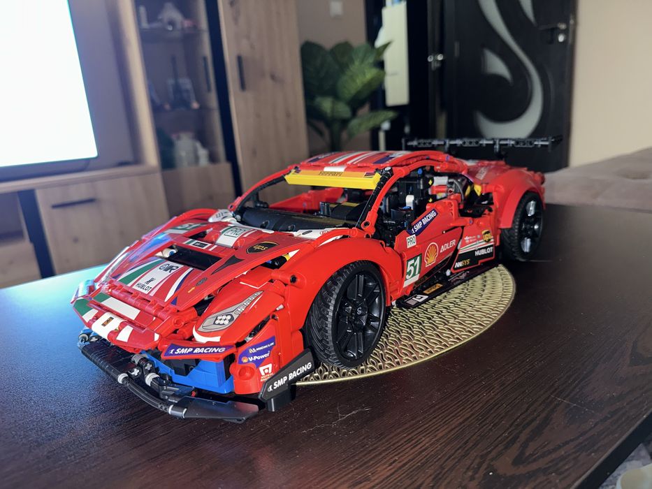 Продавам модел на Ferrari 488 GTE "AF Corse #51"