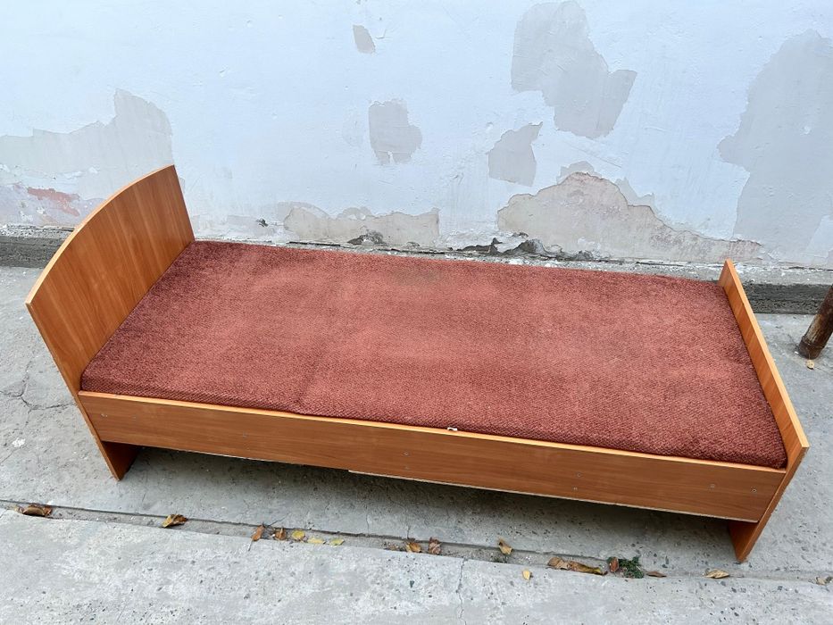 Бір адамдық диван