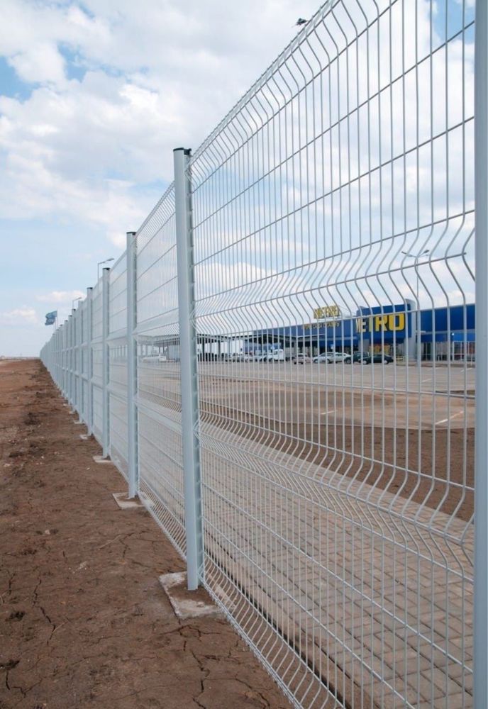 Imprejmuim terenuri cu plasa bordurata