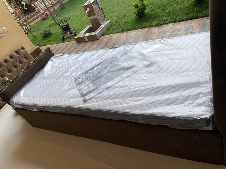 Krovat va pufik sandiq yasab beramiz