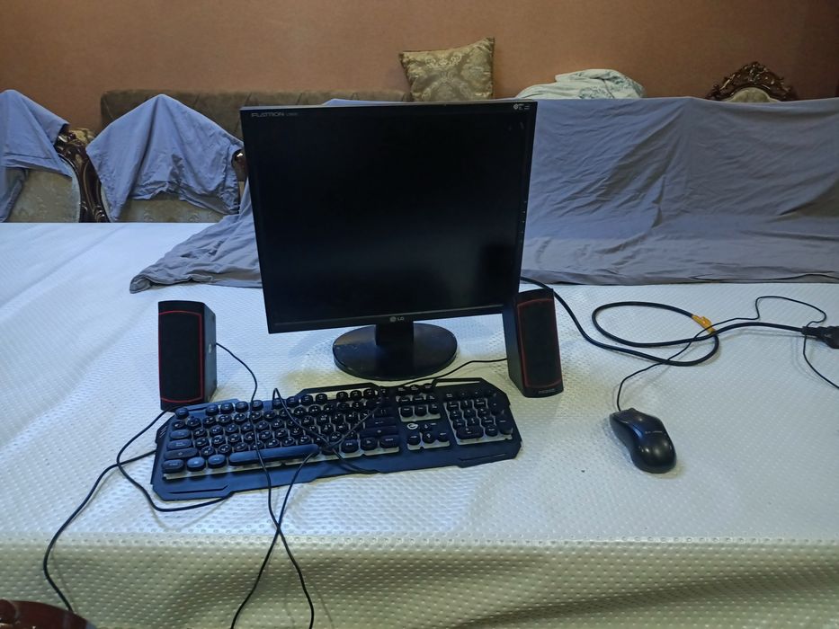 Продам вещи для компютора