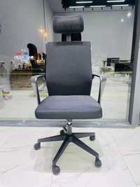 Офисное кресло для руководителя и персонала модель 819 B