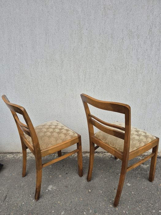 2 Scaune ideale,Bucatarie,sufragerie & terasă(balcon)acoperite 

- Sun