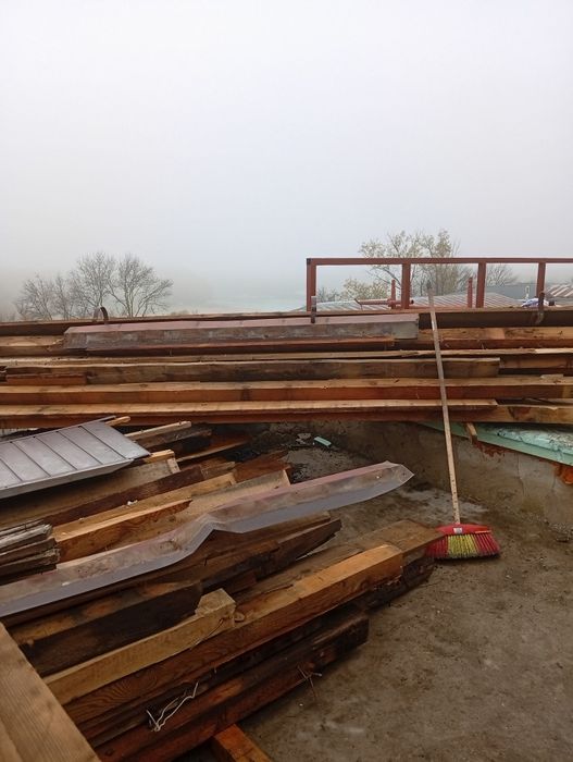 Lemne...scânduri...grinzi...lati