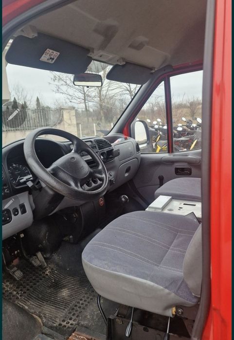 masina pompieri Ford varianta lung 8 locuri 650
Diesel 2496 cm3 
An fa