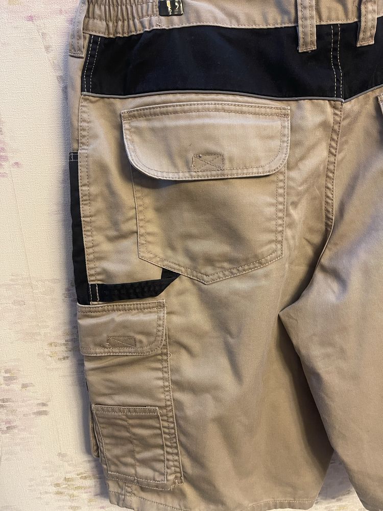 Pantaloni scurti de munca /workwear marimea XXXL