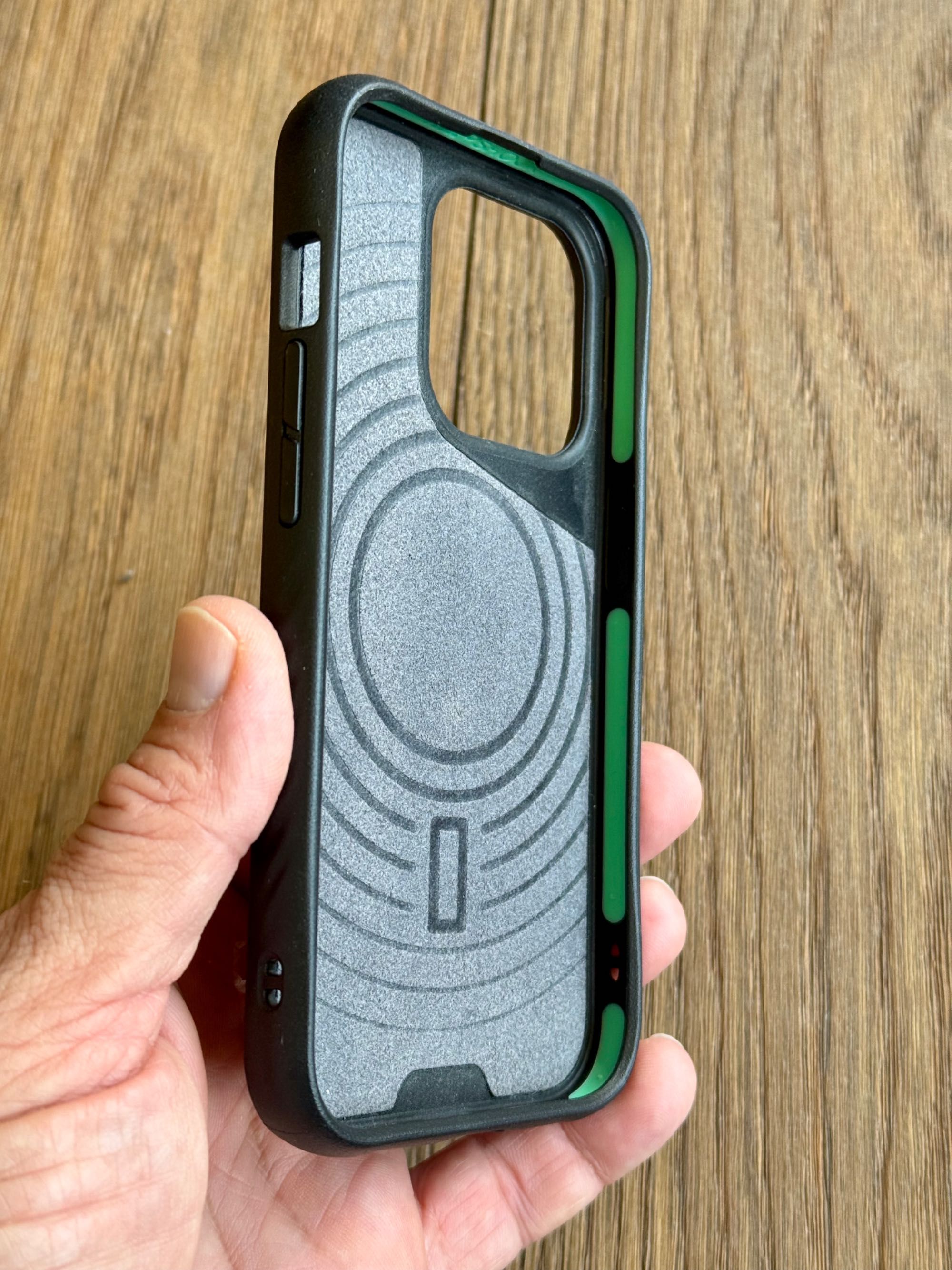 Много здрав кейс за iPhone 14 Pro, гръб дърво орех, Mous Case Walnut