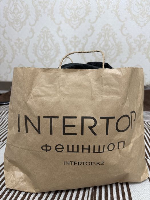 Продам куртку новую