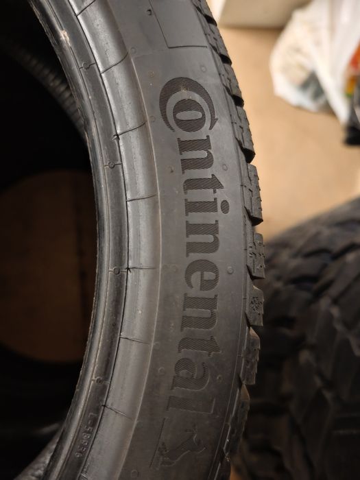 Зимни гуми 225/40R19V XL Continental  TS 860S