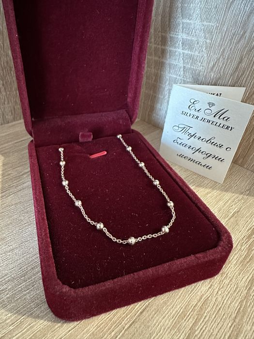 Сребърни обеци и колие