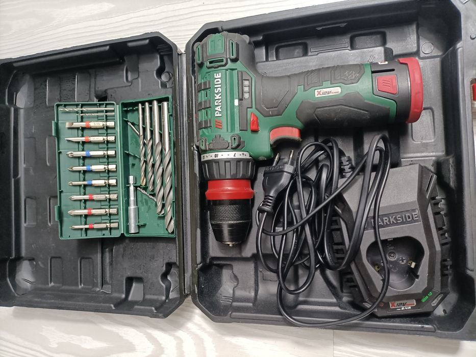 Bormașină Parkside cu acumulator de  12V
