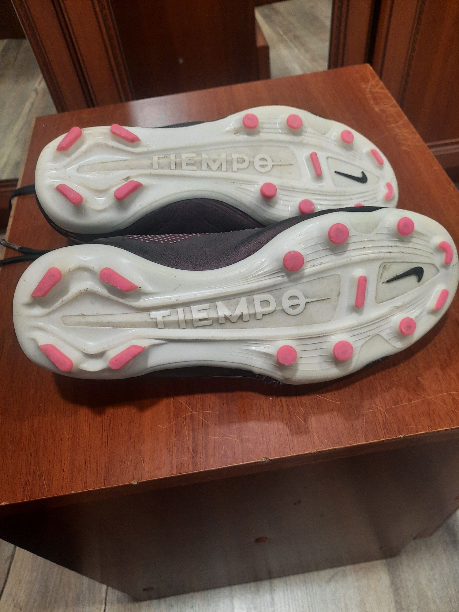 Футболни обувки Nike, модел Tiempo