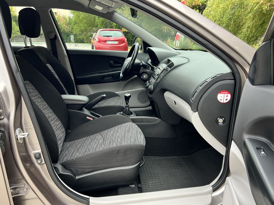 Kia Ceed 1.6 Diesel An fab 2008 Km Reali ! Unic Propietar!