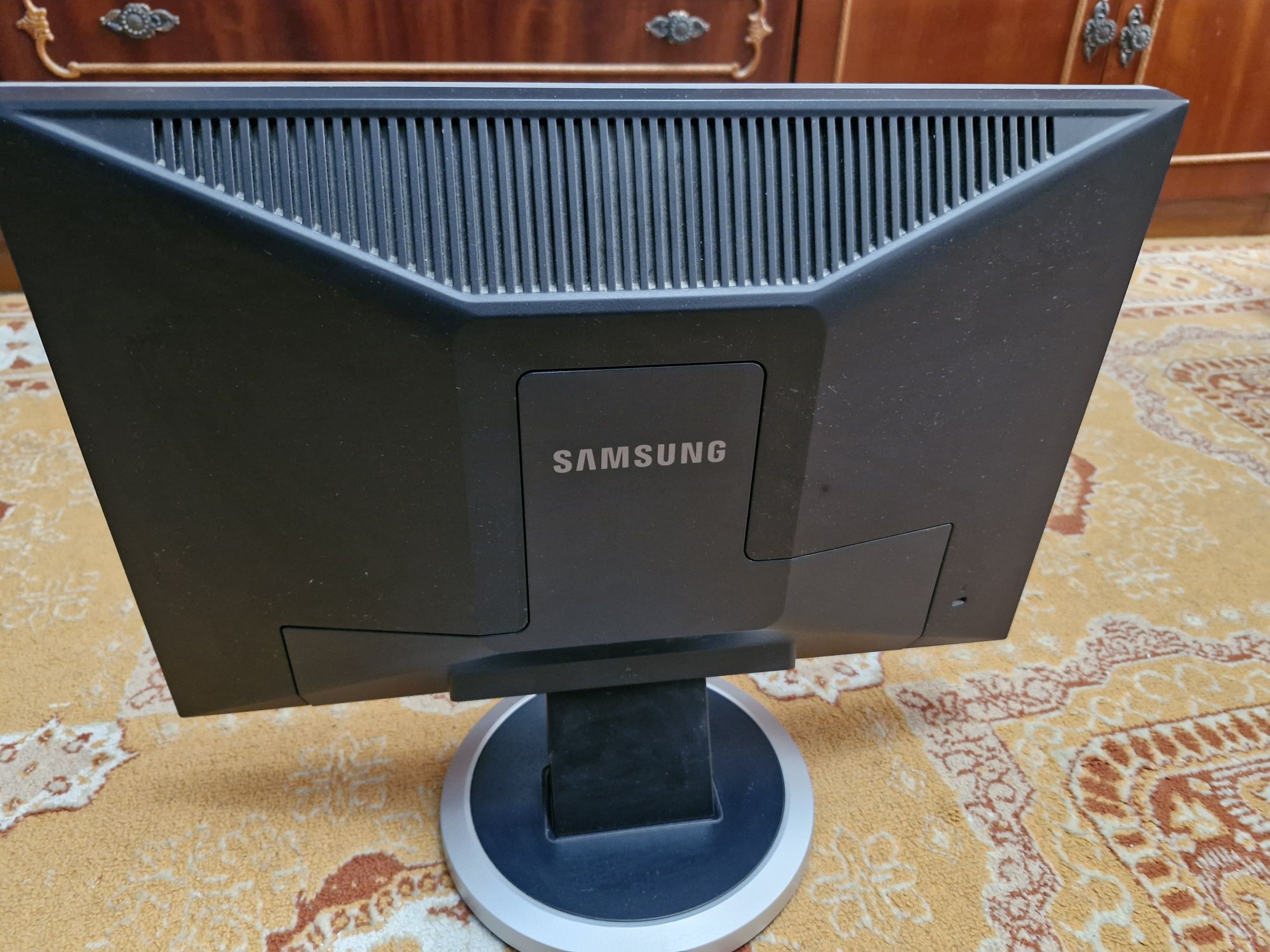 Monitor LCD Samsung 940 NW   19" wide
