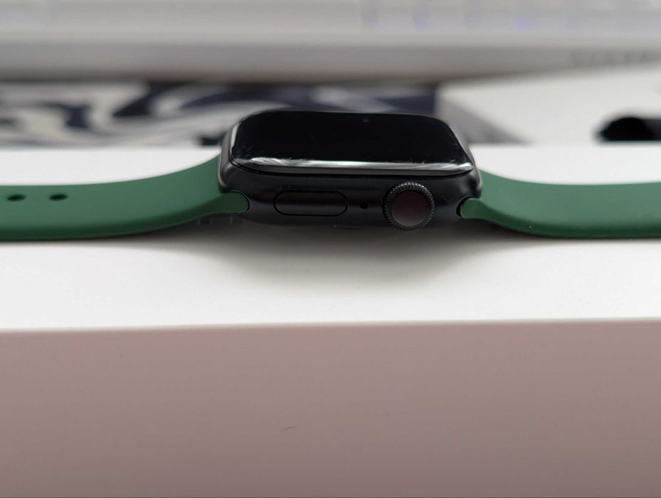 Apple Watch Series 7 (41 mm, GPS, negru)