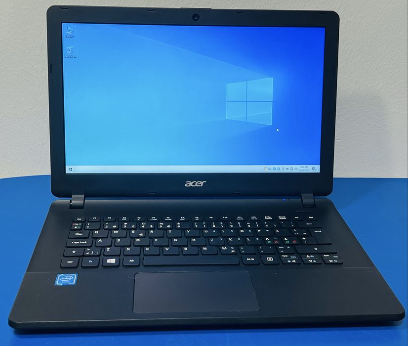 Vand Laptop Acer 14” , 8gb ram , ssd samsung 250gb