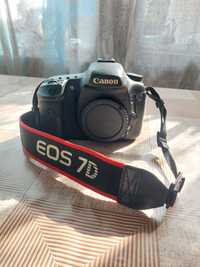 Aparat foto Canon EOS 7D