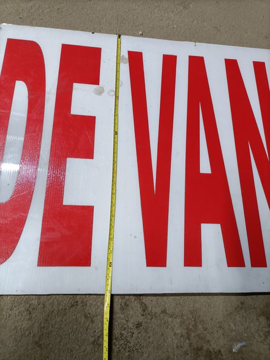 Panou publicitar din policarbonat 135/65 cm + - de 0,8 , accept schimb