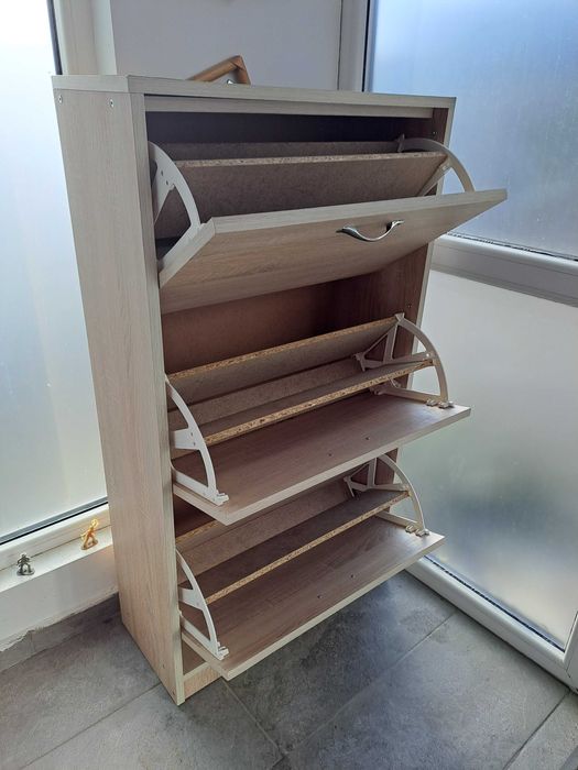 Pantofar 3 sertare, culoare stejar, stare buna